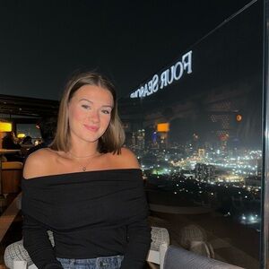 Meet your Posher, Jasmine